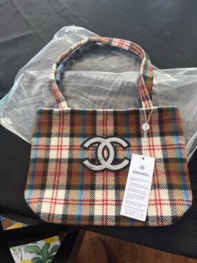 CHANEL Beaute Plaid Wool Mini tote Bag in Brown Multi GWP